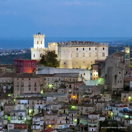 לינה וארוחת בוקר Altamarea 3*