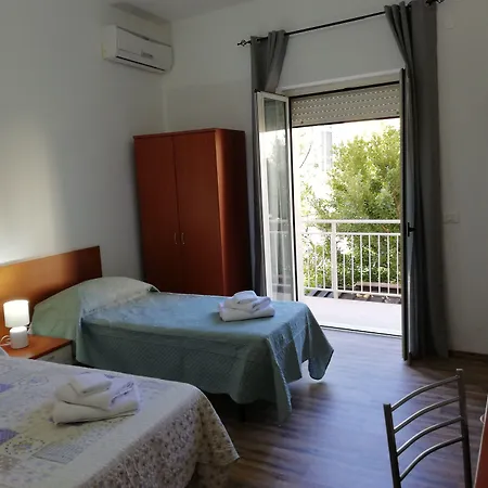 Altamarea Bed and Breakfast 3*