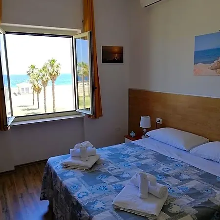 فندق مبيت وإفطار Altamarea مارينا دي سكيافوني