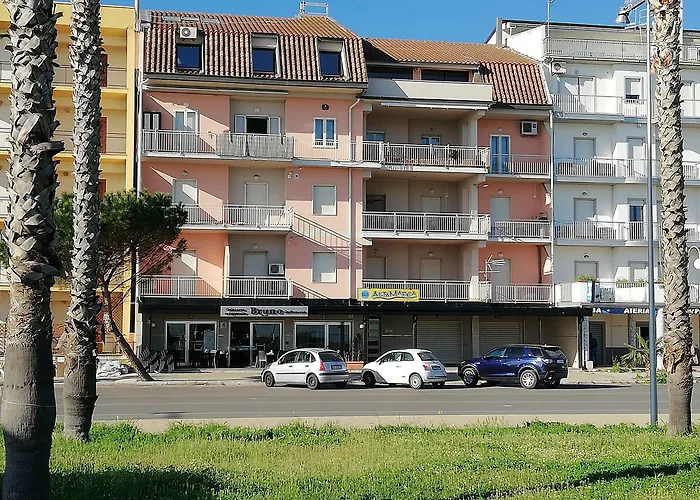 住宿加早餐酒店 Altamarea