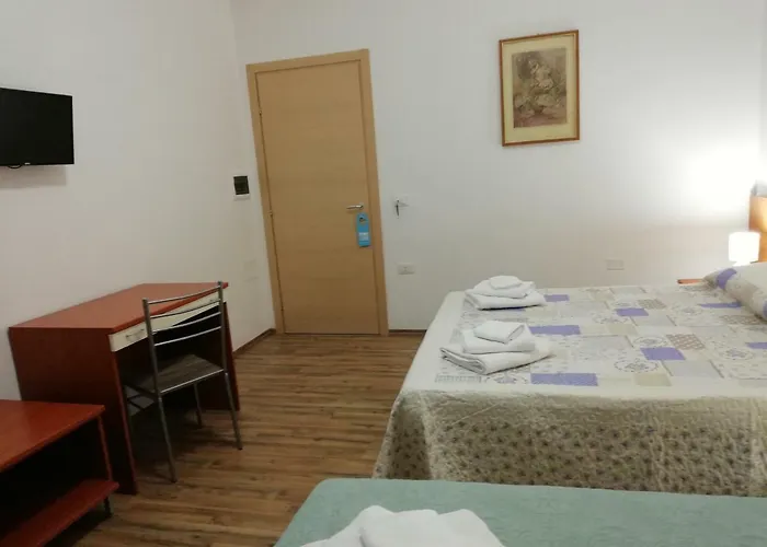 住宿加早餐酒店 Altamarea 马里纳斯基亚沃尼亚